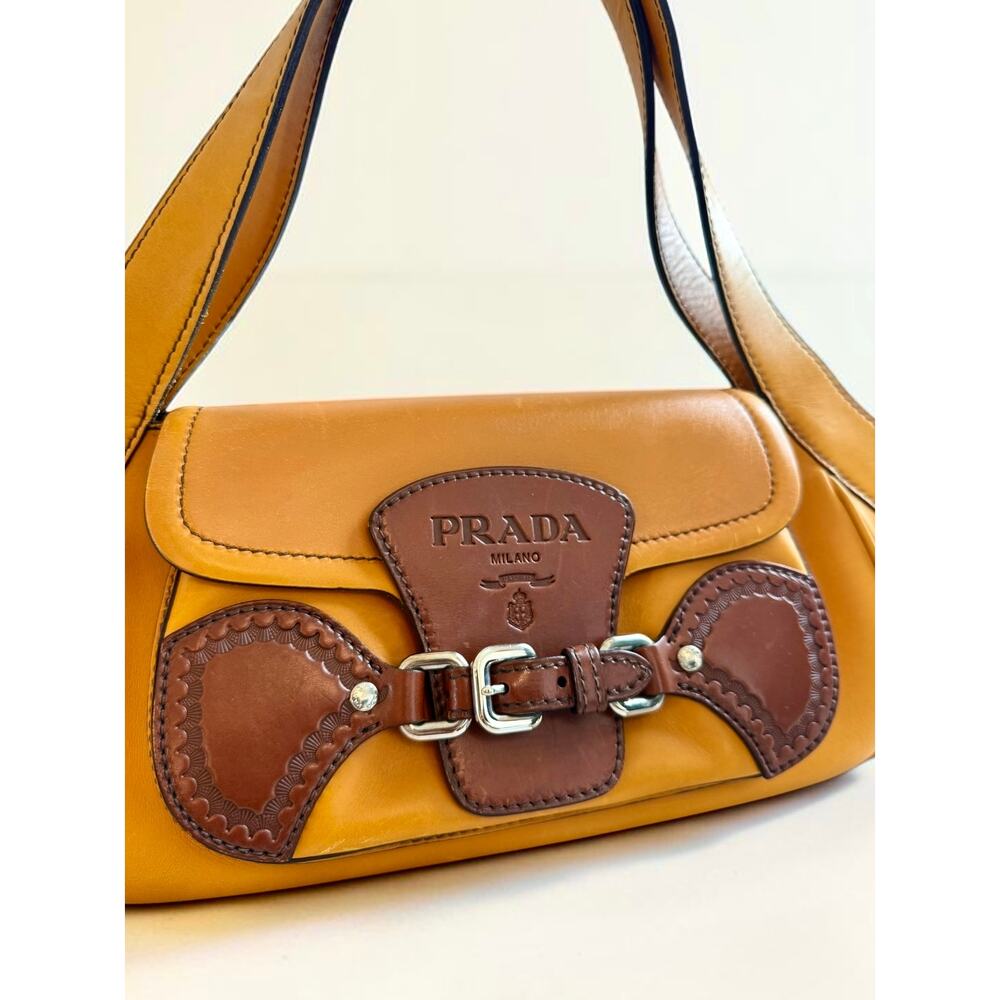 Prada Vitello Cuoio Vintage Cognac Brown Brogue Buckle Shoulder bag - Picture 3 of 11